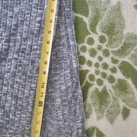 Forever 21 Contemporary Heather Gray Knit Dress MIDI Long V Neck Long Sleeve L - Picture 8 of 10